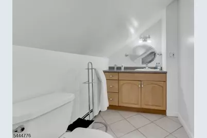 180 E Clay, Roselle Park, NJ 07204 - Photo 23
