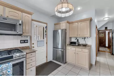 180 E Clay, Roselle Park, NJ 07204 - Photo 13