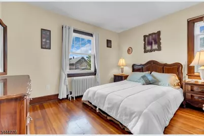 180 E Clay, Roselle Park, NJ 07204 - Photo 17