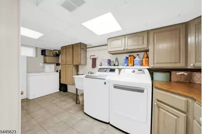 729 Colonial Arms Rd, Union Township, NJ 07083 - Photo 23