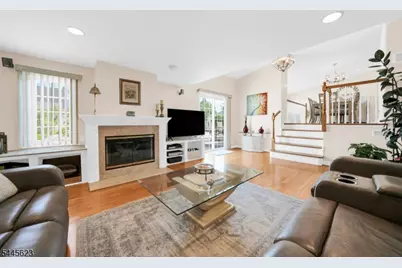 729 Colonial Arms Rd, Union Township, NJ 07083 - Photo 11