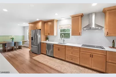 195 Beekman Ln, Hillsborough Township, NJ 08844 - Photo 5