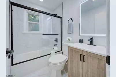 271 Valley Rd, Clark Township, NJ 07066 - Photo 9