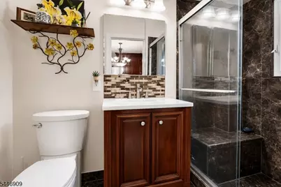 190 Totowa Rd, Totowa, NJ 07512 - Photo 9