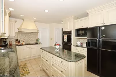 1521 Cooper Rd, Scotch Plains Township, NJ 07076 - Photo 23