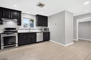 22 Franklin Blvd, Franklin Township, NJ 08873 - Photo 7