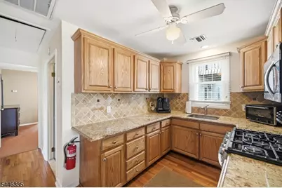 127 Minnehaha Blvd, Parsippany, NJ 07034 - Photo 9