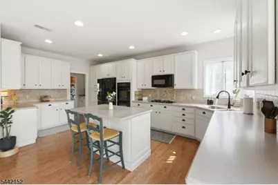 10 Spyglass Hl, Fredon Township, NJ 07860 - Photo 21