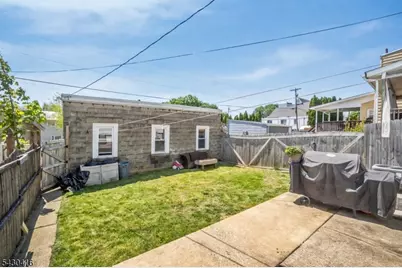 62 Lewis St, Phillipsburg, NJ 08865 - Photo 3