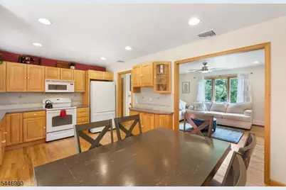 8 Reidar Dr, Roxbury Township, NJ 07876 - Photo 15