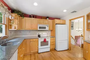 8 Reidar Dr, Roxbury Township, NJ 07876 - Photo 11
