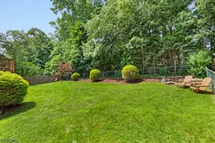 8 Reidar Dr, Roxbury Township, NJ 07876 - Photo 5