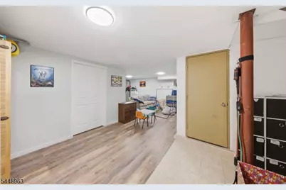 2057 Lakeside Dr, Vernon, NJ 07422 - Photo 41