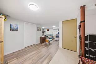 2057 Lakeside Dr, Vernon, NJ 07422 - Photo 41