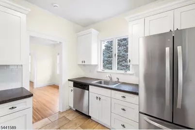 239 Washington St, Berkeley Heights Township, NJ 07922 - Photo 7