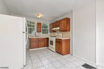 1051 S Elmora Ave, Elizabeth, NJ 07202 - Photo 7