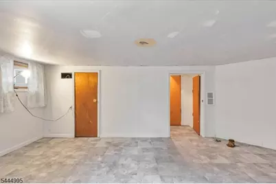 1051 S Elmora Ave, Elizabeth, NJ 07202 - Photo 21