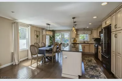 32 Beechwood Rd, Florham Park, NJ 07932 - Photo 5