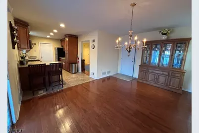 71 Dukes Rd, Rahway, NJ 07065 - Photo 7