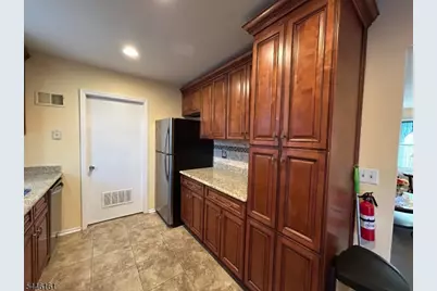 71 Dukes Rd, Rahway, NJ 07065 - Photo 3