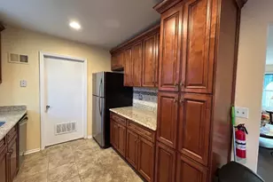 71 Dukes Rd, Rahway, NJ 07065 - Photo 3