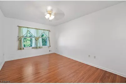 71 Dukes Rd, Rahway, NJ 07065 - Photo 11