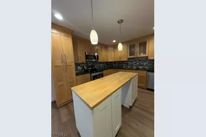 60 Heritage Ln, Hamburg, NJ 07419 - Photo 5