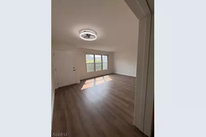 60 Heritage Ln, Hamburg, NJ 07419 - Photo 3