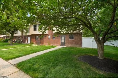 25 Driscoll Ct #1, North Brunswick Township, NJ 08902 - Photo 3