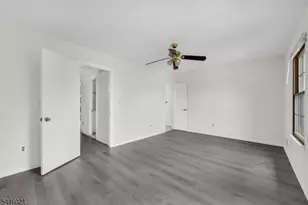 25 Driscoll Ct, North Brunswick Township, NJ 08902 - Photo 17