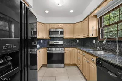 25 Driscoll Ct #1, North Brunswick Township, NJ 08902 - Photo 5