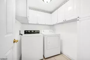 25 Driscoll Ct, North Brunswick Township, NJ 08902 - Photo 11