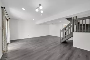 25 Driscoll Ct, North Brunswick Township, NJ 08902 - Photo 9