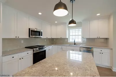 217 W 2nd Ave, Roselle, NJ 07203 - Photo 15