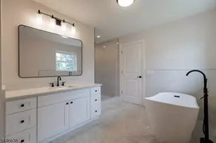 217 W 2nd Ave, Roselle, NJ 07203 - Photo 23