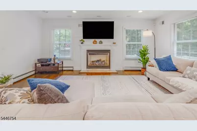 53 Maple Ave, Berkeley Heights Township, NJ 07922 - Photo 9