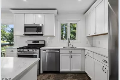 1 Berkshire St, Hanover Township, NJ 07981 - Photo 9