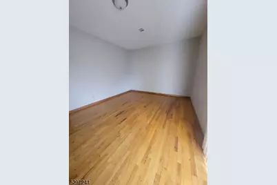 14 Marne St, Newark, NJ 07105 - Photo 3