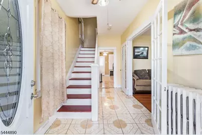 312 E 1st Ave, Roselle, NJ 07203 - Photo 5