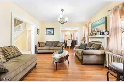 312 E 1st Ave, Roselle, NJ 07203 - Photo 7