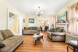 312 E 1st Ave, Roselle, NJ 07203 - Photo 7