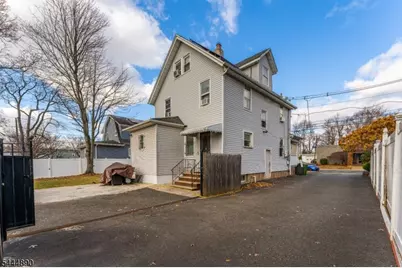 312 E 1st Ave, Roselle, NJ 07203 - Photo 3