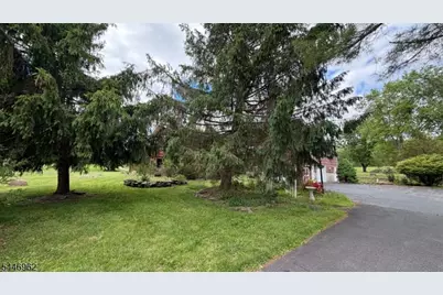 112 Allerton Rd, Clinton Township, NJ 08801 - Photo 11