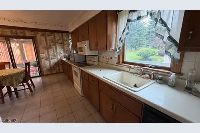 112 Allerton Rd, Clinton Township, NJ 08801 - Photo 33