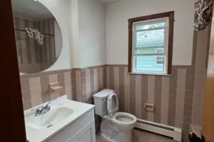 608 W 2nd Ave, Roselle, NJ 07203 - Photo 9