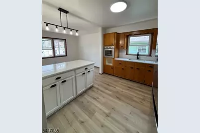 608 W 2nd Ave #2, Roselle, NJ 07203 - Photo 5