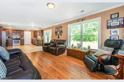 8 Spruce Dr, Green Township, NJ 07821 - Photo 9