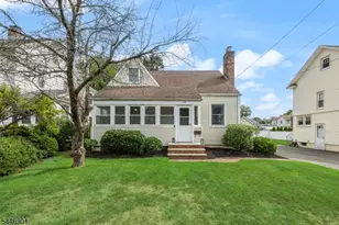 419 Ridgeview Ave, Scotch Plains Township, NJ 07076 - Photo 1