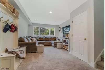 526 Gregory Avenue, Bridgewater, NJ 08807 - Photo 9