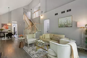 8 Clements Ct, Roseland, NJ 07068 - Photo 9